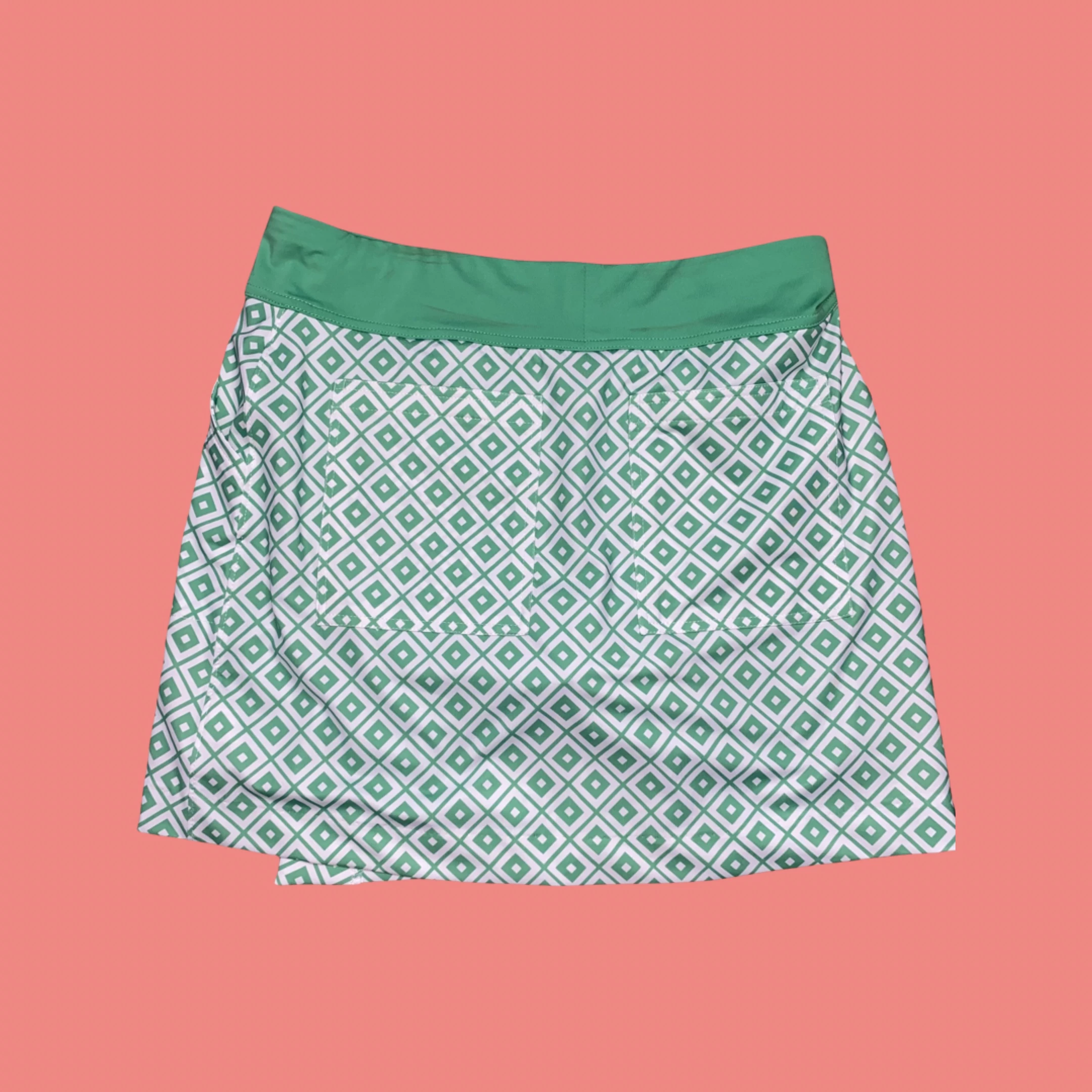Belyn Key Women's Skort - Small - Green/White 4 Belyn Key Women's Skort - Small - Green/White - Image 2
